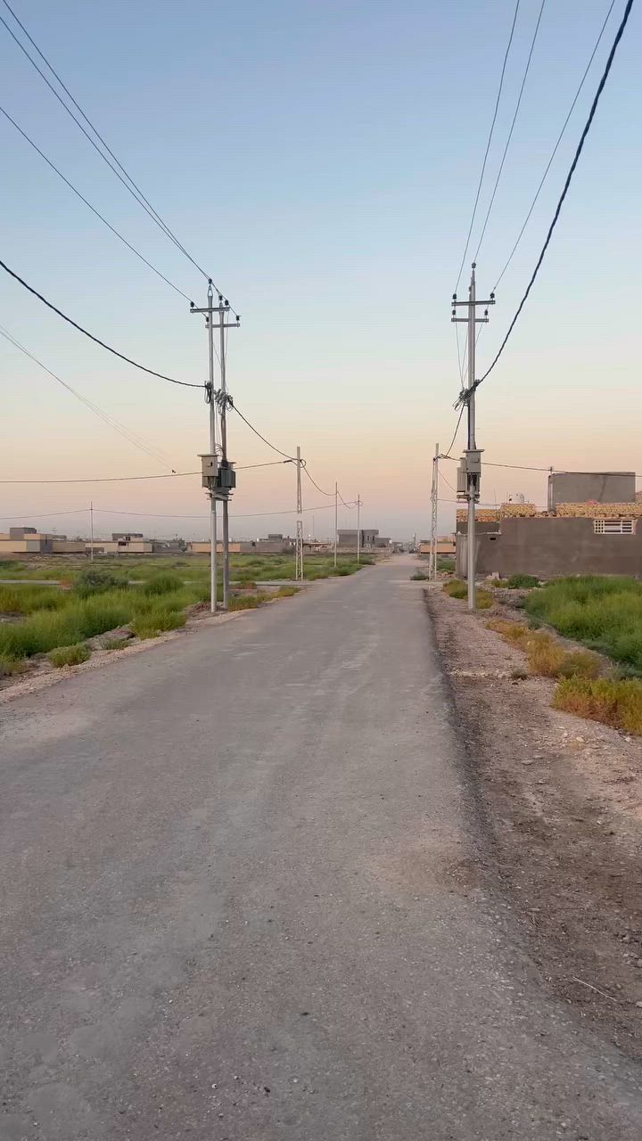 السلام عليكم قطعة 200متر لبيع بملحق مان مجمع نبيل وحجي حسين  قطعة ركن ع شارعين سعرها 18وبيه مجال قليل 
رقم ***********
