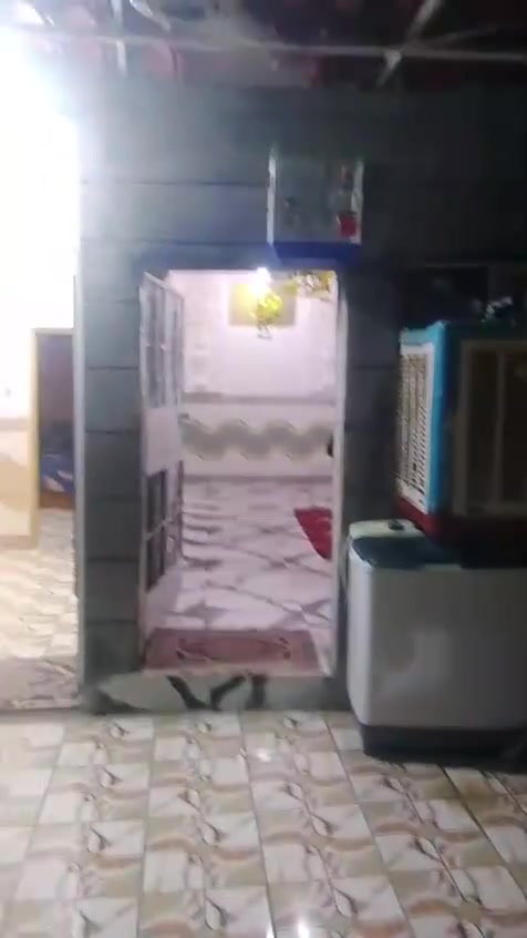سلام عليكم يوجد دار للبيع مساحه ١١٢م بسند ١٠٠ طابو زراعي سند ٢٥طابو قرب شارع ١٠٠وشارع٨٠ خلف بانزين خانه اضواء الحله البيت درجة اولى السعر ٣٥ الاستفسار على هذا رقم *********** أو مراجعت مكتب بهاء الجشعمي قرب جسر المشات شارع ١٠٠
