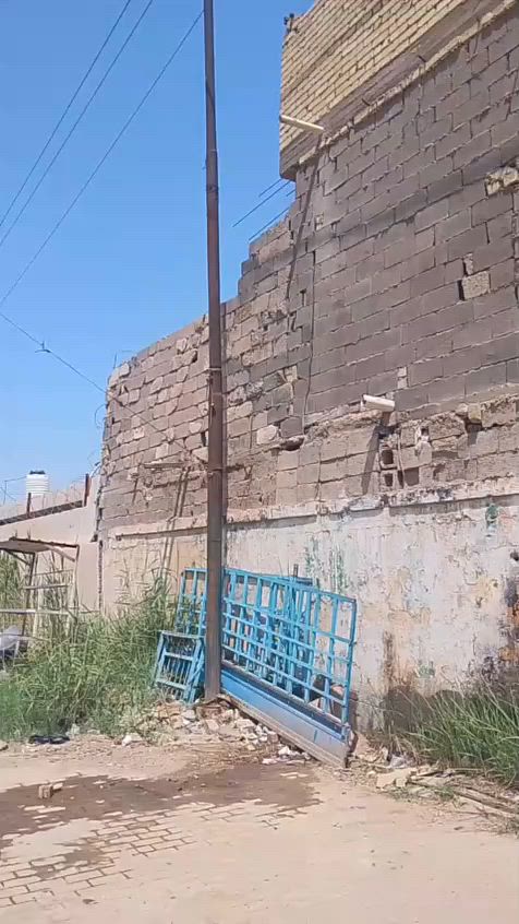 بيت تجاوز مساحة 250م بيه قرار تمليك شارع العام منطقة تجارية العنوان الحبيبة مقابيل صور الوائلي الاستفسار ***********
