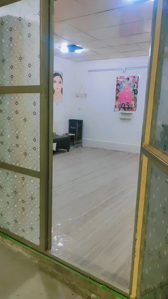 محل للايجار العنوان كوفه قرب مسجد الكوفه ***********
