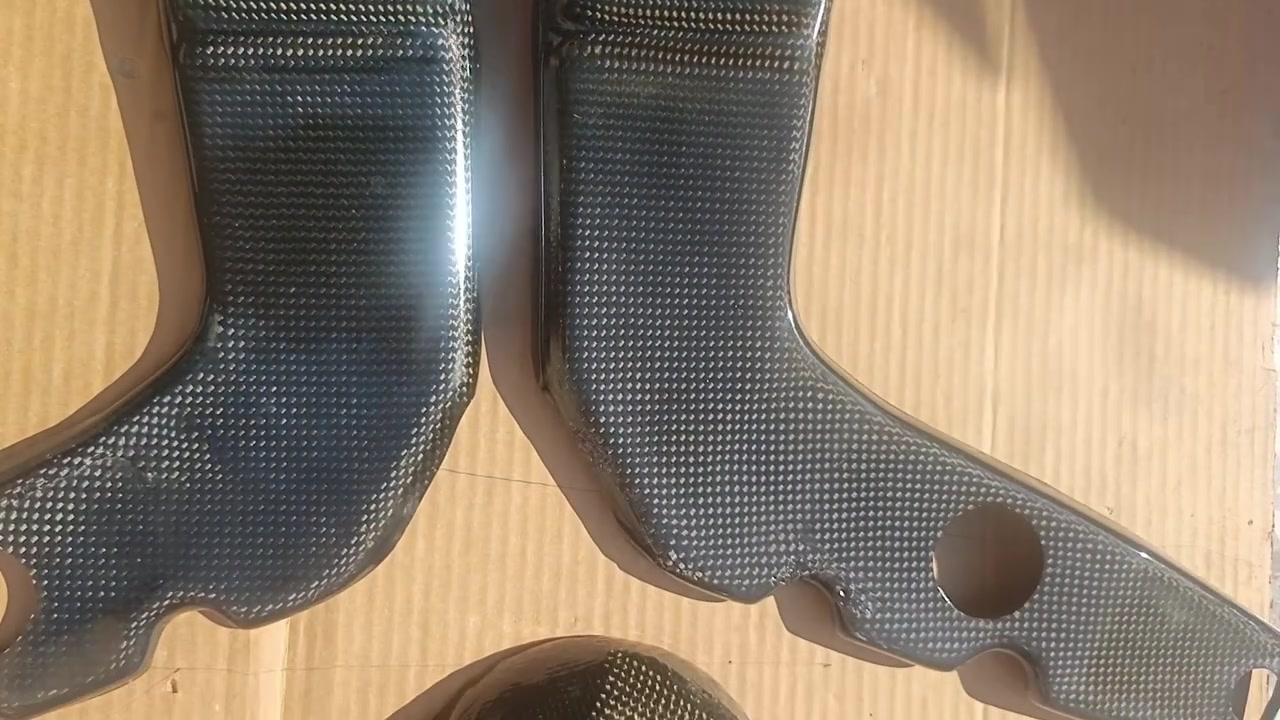 سلام عليكم كاربونات مال شاصي و ملف جدد نضيفات حيل اصلي مال كاوسكي ٢٠٠٤ مكان بغداد جديده ***********
