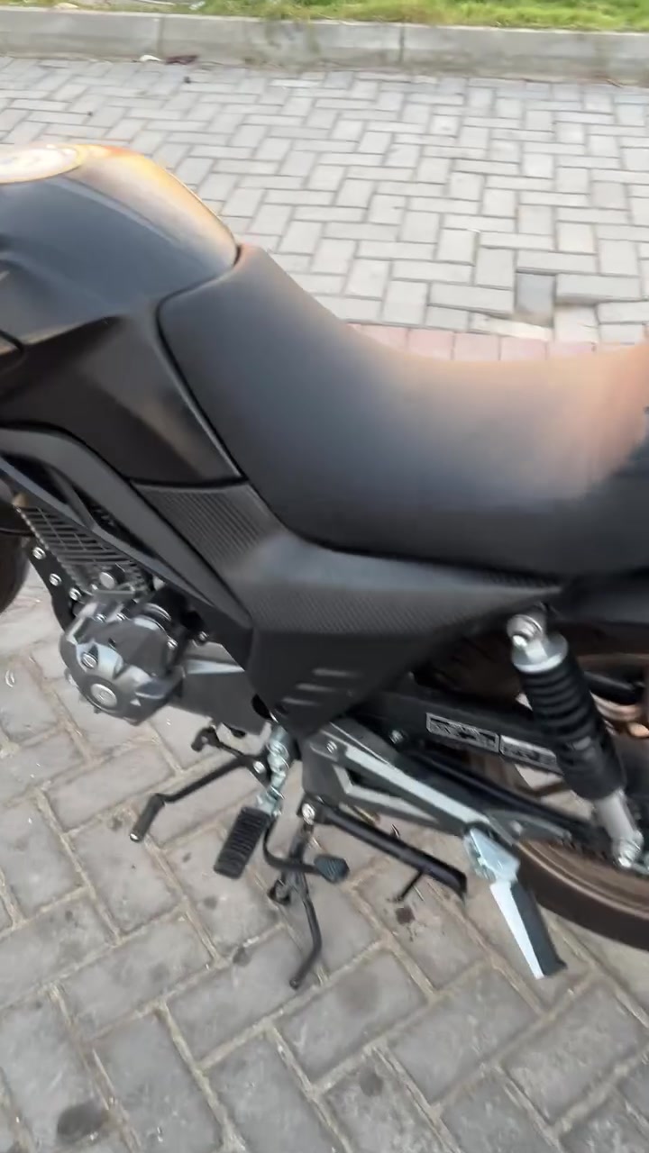 السلام عليكم شباب دراجة ار كي موديل 2026 مكينة 200 cc الممشى كدامكم  سنوية اربيل تحويل كامل للاستفسار الاتصال او المراسلة على واتساب *********** سعرها 2750بيها مجال للشراي مع العلم ما مشتغل بيها دلفري دراجة احتاجيتها للدوام فقط
