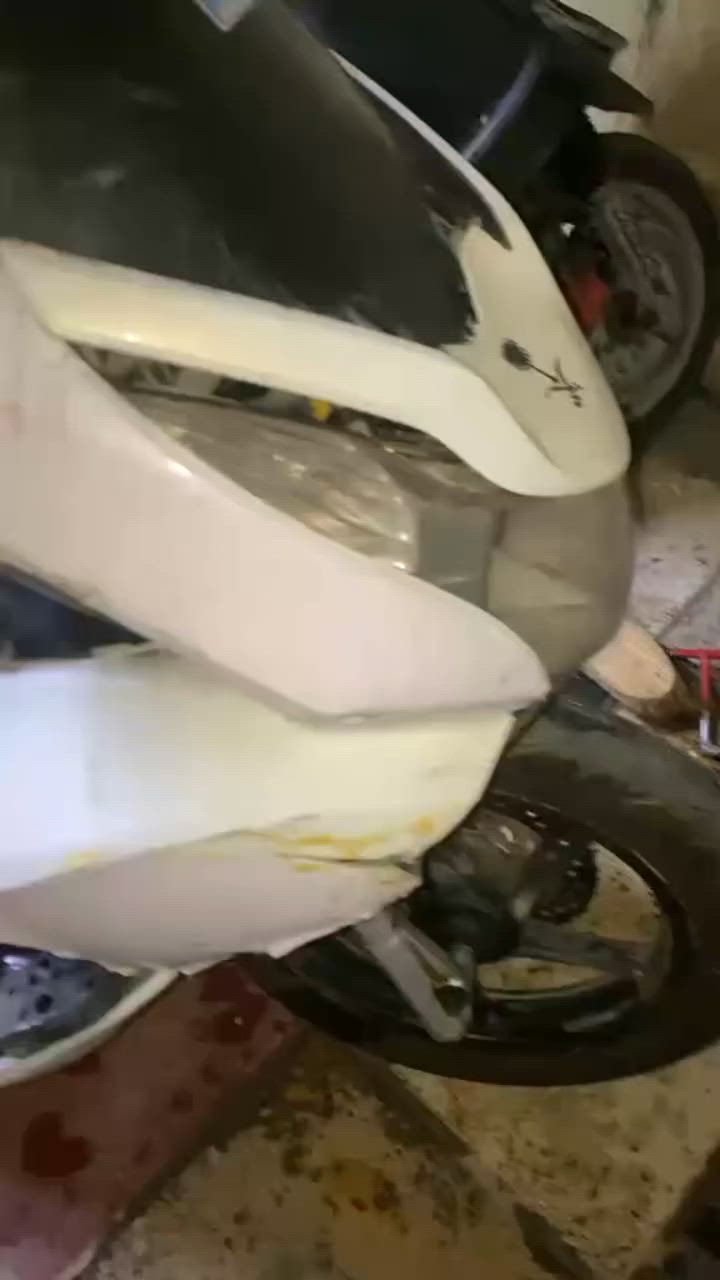 موجود واتساب ما متاذيه لا شواصي ولا ماشا بس بجم شي قليل ضرر***********
