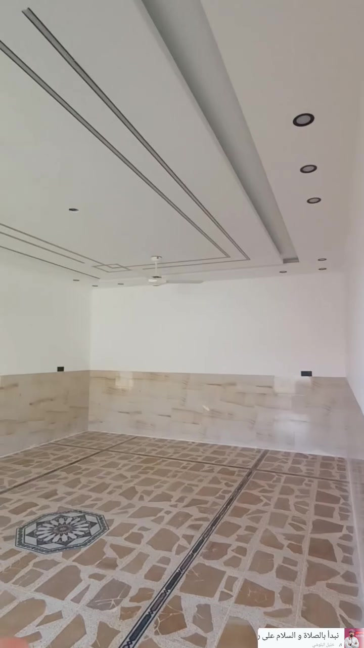السلام عليكم شغلي اتمنا ان يعجبكم الشغل
شغلي داخل موصل فقط 

جبسن بورد ✅ سقوف ثانوية 

بديل الرخام ✅ 

بديل الخشب ✅

سحبات ملكية ✅

ديكورات بلازمه ✅

نعمل كافه انواع الديكورات 

رقم تواصل *********** يوجد وتساب
                 ***********
