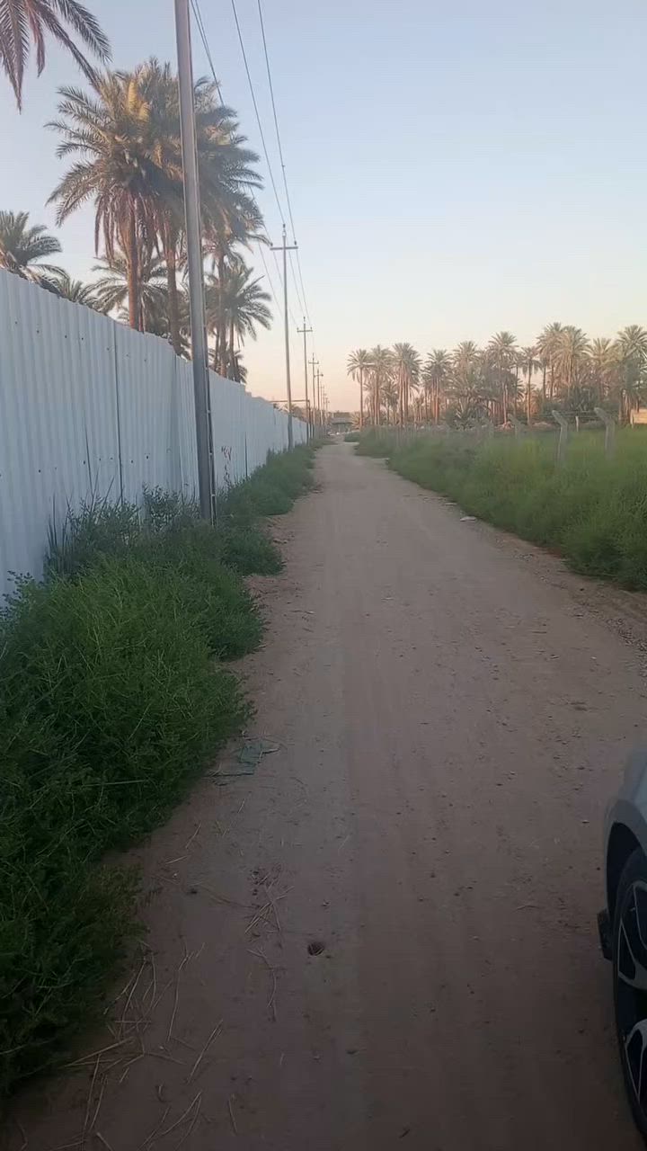 نص دونم للبيع طريق النجف 
عمود ١١٤١ مدخل اله مباشر
ولنزله الثانيه شارع ال جباس 
يبعد عن التبليط تقريب ٢٠٠ متر
طابو زراعي سند ٢٥ مسيج ماء كهرباء شارع ٦ متر سبيس
*********** علي العكيلي
