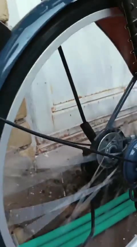 السلام عليكم 👋
الباسكل للبيع او مراوس 🚲
الباسكل نضيف 
الموديل :2022
المكان :نجف المطار القديم 
السعر :150وبي مجال 
الرقم :***********(وبي واتساب)
