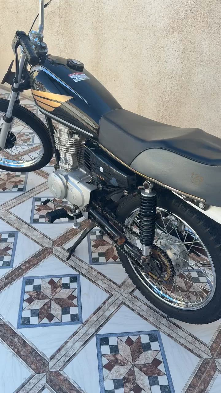سلام عليكم دراجه ادوات دراجه جاهزه تاخذه ربع ما تذب عليه دراجه كفاله من لبوكه كفاله⭕️
سعر 425 قفل قفل العنوان لقبله
***********
