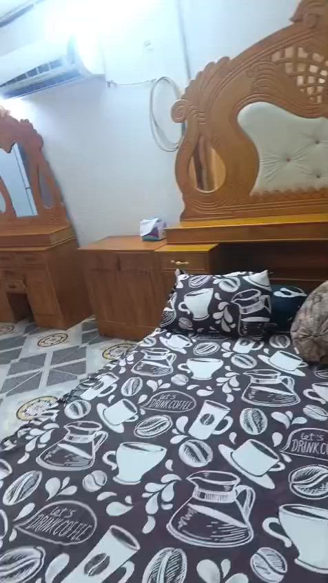 غرفة صاج مستعمله أقل شهر غرفة جديد بعدة سعر مناسب 850 عنوان بغداد جسر ديالة رقم ***********
