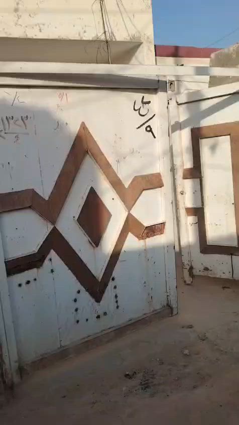 #للبيع بيت بحي الرحمة شارع 20 
بفرع الإمام السجاد (عليه السلام)
المساحة (110 متر) 
#الاستفسار تواصل خاص
اتصل على هذا الرقم
***********
