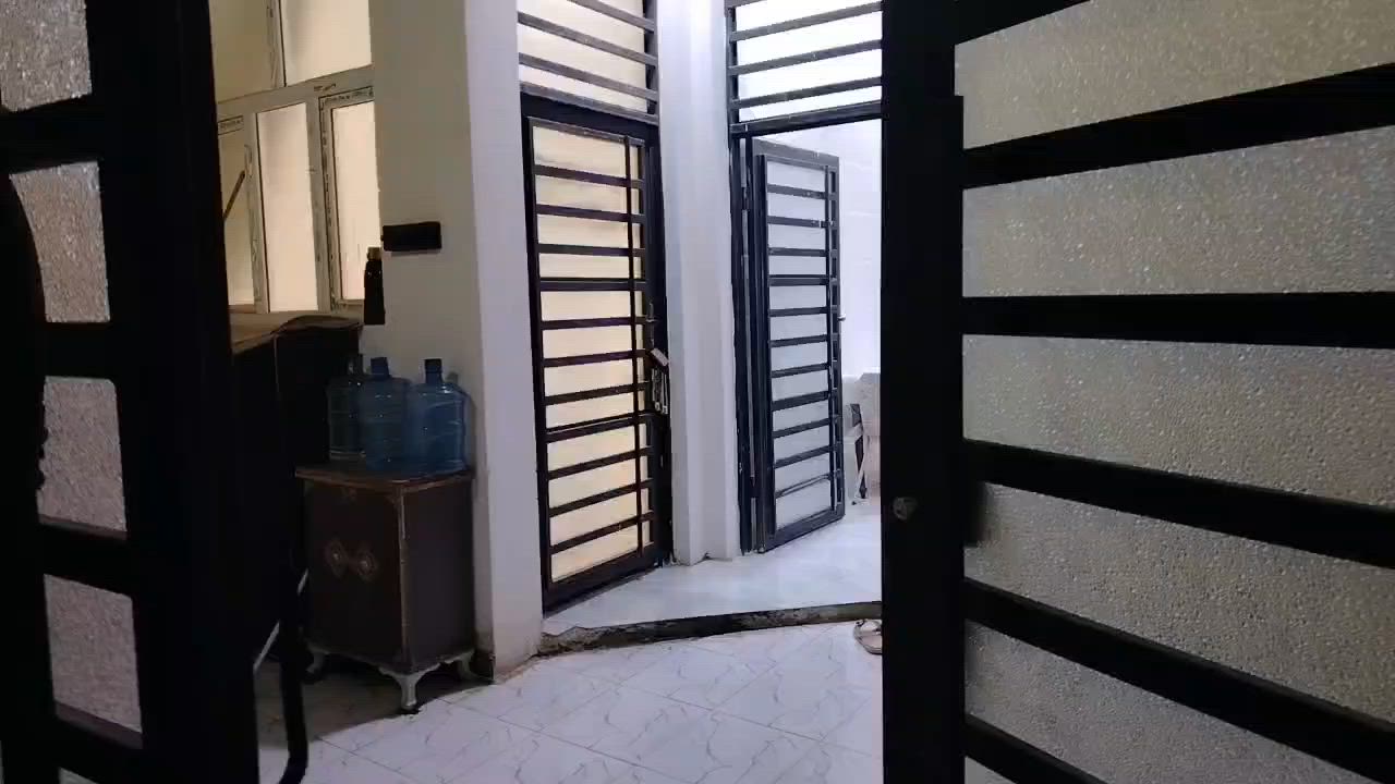 بيت للبيع المساحة 150 م داخل مجمع الروان بناء حديث البيت يحتوي على غرفتين نوم استقبال مطبخ وصاله
للأستفسار الاتصال على الرقم ***********
بيت للبيع المساحة 150 م داخل مجمع الروان بناء حديث البيت يحتوي على غرفتين نوم استقبال مطبخ وصاله
