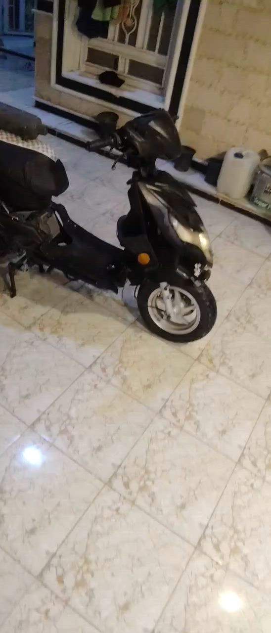 ٠سكنس فحل ما مفتوحه نكره سلف عوز بس كفرات كهربائيات كله شغاله دراجه خير من الله سعره ٢٠٠ قفل *********** المو شراي لا يتعبني

