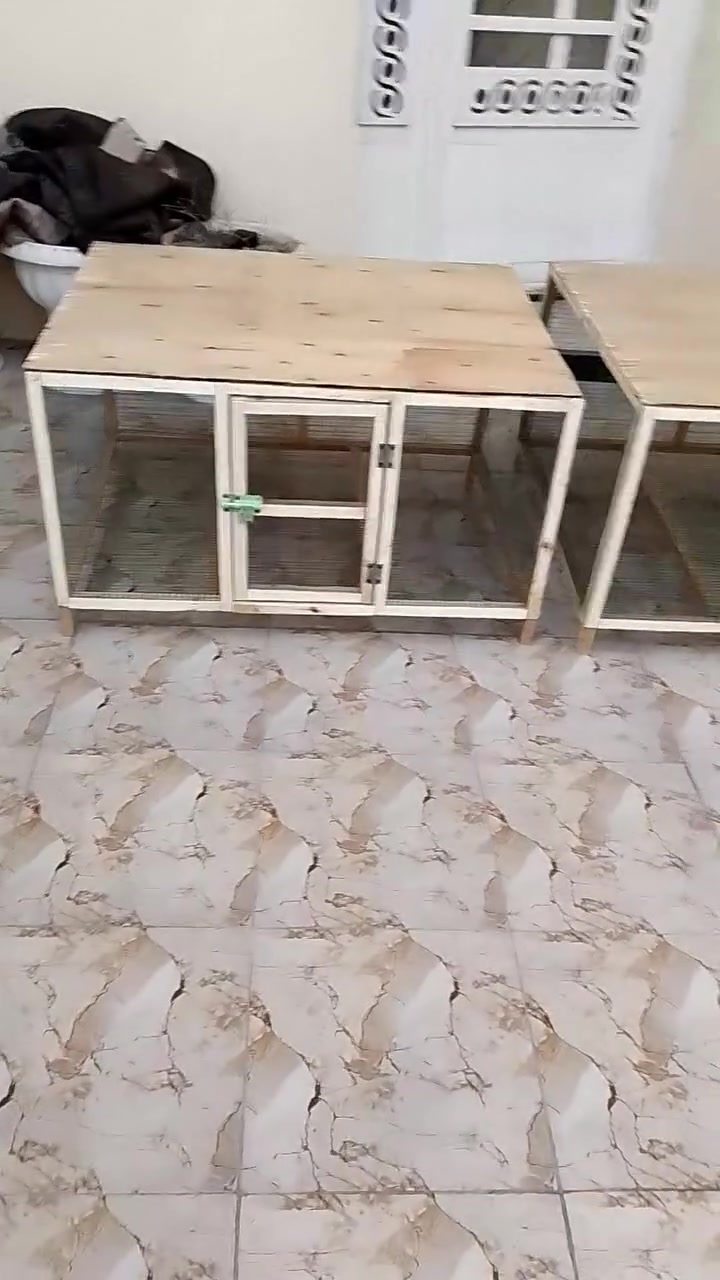 ***********
سلام عليكم مرخصة الادمن متاح خانه جبيره ترهم كلشي قياسات عرض واجها متر ارتفاع 50 نزال 80  شغل جديد درجة اولى مكان بغداد الحريه سعره 30 الف نهايته لايوجد توصيل
