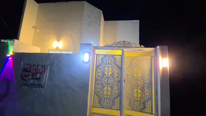 ع بركه الله بيت للبيع ١٠٠متر طابو زراعي سند ٢٥ مداور ثاني يوم يتكون من غرفه وصاله ومطبخ حار بارد وبراني وصحيات داخليه وخارجيه وساحه بيت ودرج وبيتونه وغرفه فوك وتشاريف اساس كونكريت بناء طابوك درجه اولى صب مركزي الأساس مجمع الجوادين نهايه شارع ٣٠ كافه الخدمات الاتصال على الرقم*********** متواجد ع فيس واتساب
