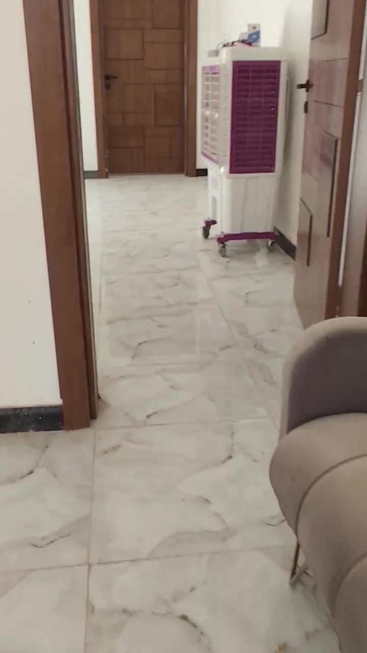 للإيجار خلال زيارة الأربعين
بيت بمساحة 100 متر للإيجار خلال فترة زيارة الأربعين.

📍 العنوان: عكد بليبل، يبعد عن الإمام الحسين (ع) حوالي 10 دقائق.

مناسب لسكن الزائرين، ويوفر موقعًا قريبًا من العتبات المقدسة.

📞 للحجز والاستفسار: ***********

