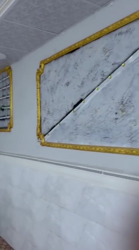 سلام وعليكم صبغ وديكورات الاخوين بانسب الاسعار نعمل كافة الديكورات للحجز والستفسار اتصال عل رقم ***********
