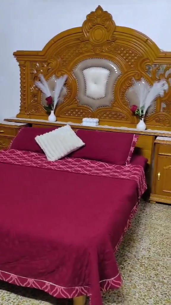 السلام عليكم 
غرفة اخشاب صاج عراقي مستعملة نظافة كدام العين
 الاستفسار على الواتساب ‏‪***********
