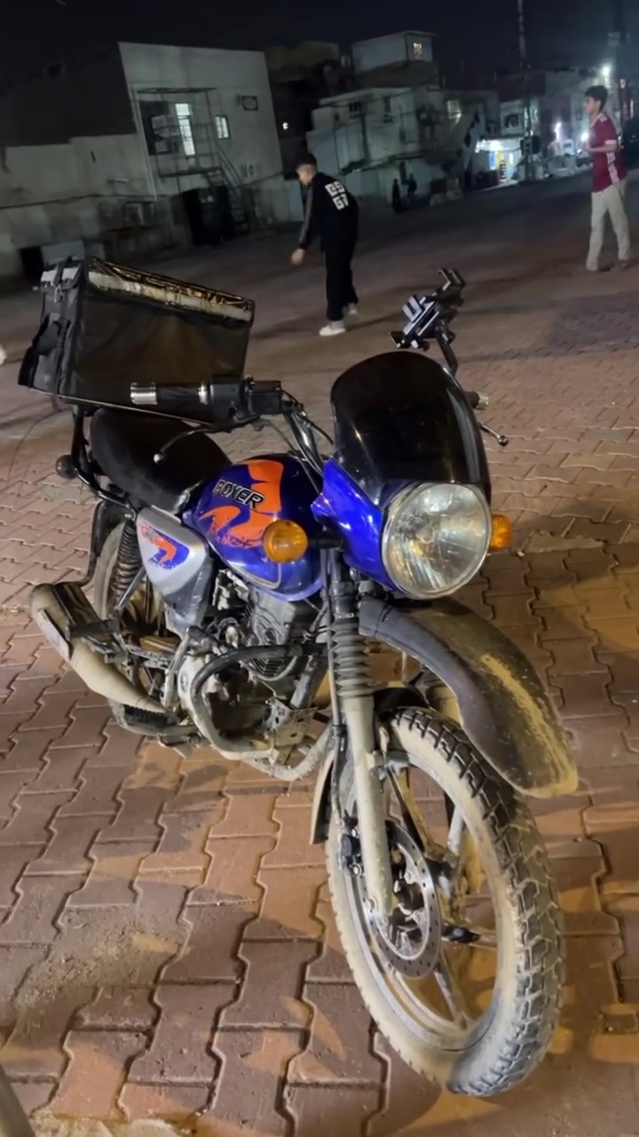 سلام عليكم بوكسر البيع موديل 23 درجه تخبل سلف ونهدر درجه اصولية وراق كمله مدكوك رقم شاصي ومدفوعه كمارك درجه حلوه خير من الله درجه بيه خيط تبخير سعره 1200 وبيه مجال حك جيه مكاني بغداد شارع حيفا رقمي *********** بس وتساب دك عليه ودلل
