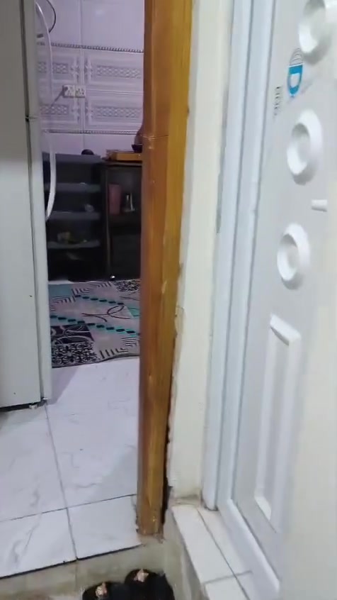 شقه طابق اول لبيع تابع للماليه بدون اوراق بس مكاتبه خلف جامع البصره الكبير جديده الاتصال بنا ***********
