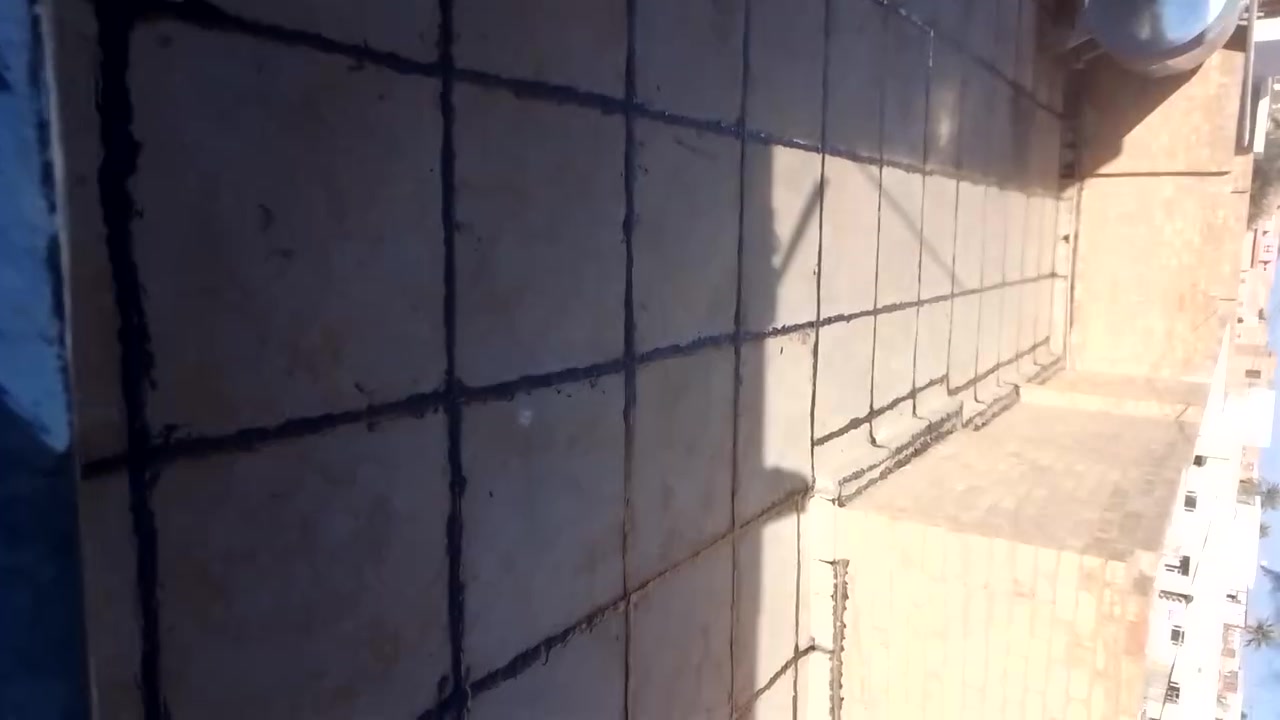 مستعدون للعمل..
صيانه سطوح ....هذه شغلنا ..
يوجد كادر كفوء 
حداده ولحام جمولانات
 مخازن تجاريه 
 موصفات عاليه ....
 ابراهيم ***********
