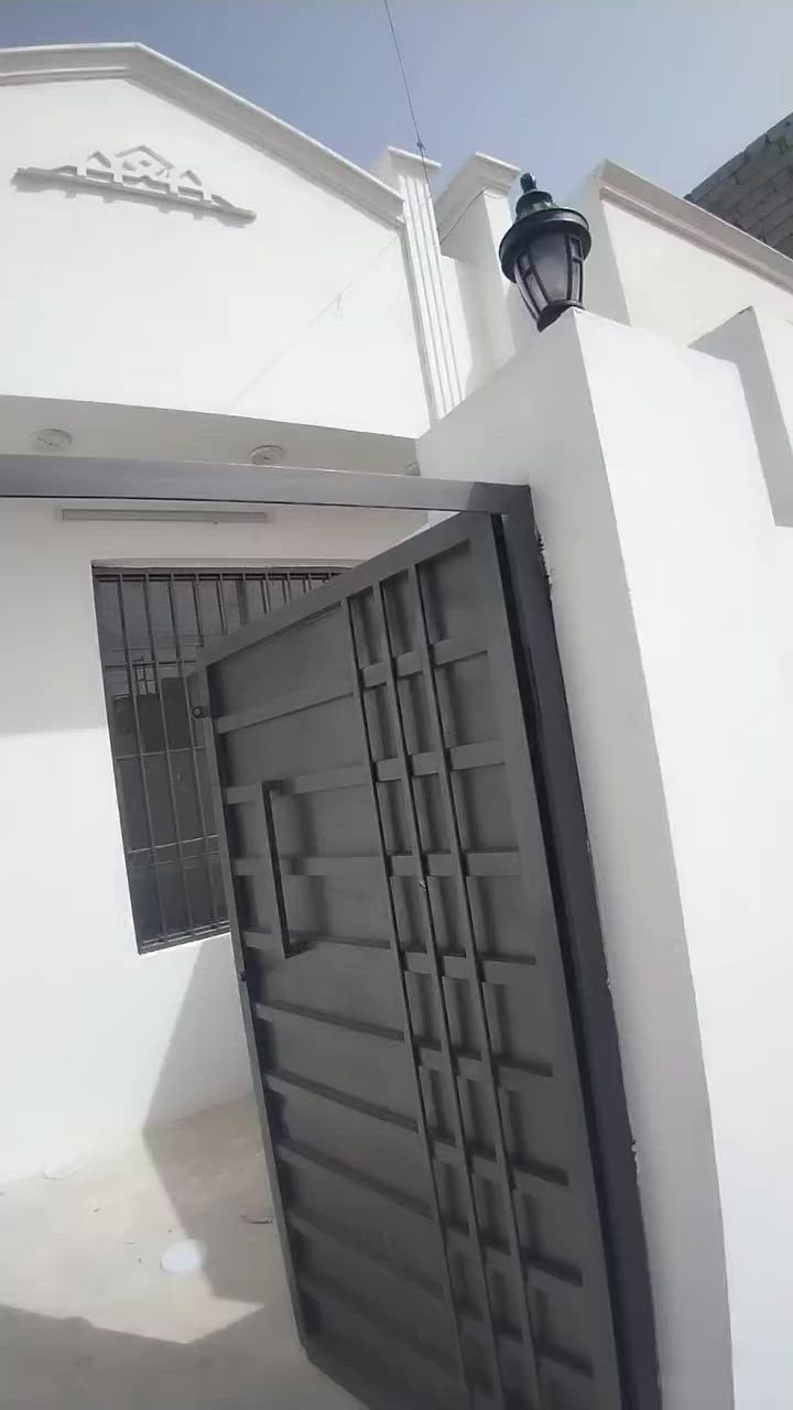 بيت للبيع حي دوانم المعمل ١٠٠متر
متكون من غرفه واحد وباقي التفاصيل
انراوس هم يرهم  بقطع بل بهراط
السعر مناسب جدأ
الاستفسار ***********
