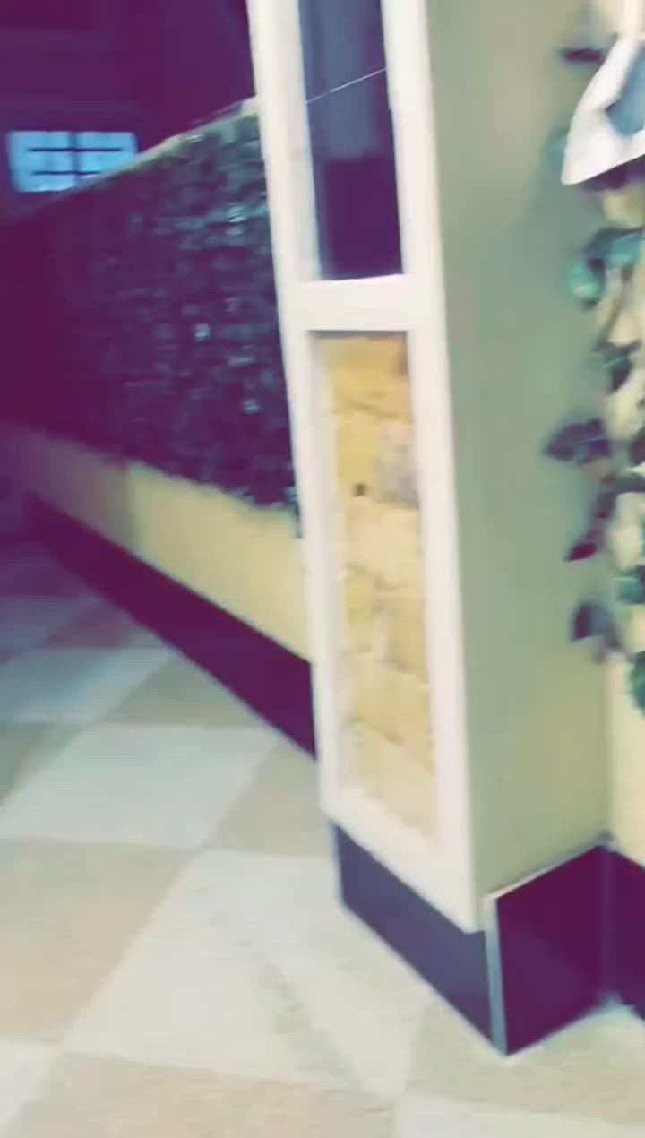 مشتمل ١٠٠ متر طابو صرف بناء طابوك كامل ماشالله  الكاونتر ولطباخ ولساحبه وغساله اطباق هديه ويه البيت لئنو مستعجل على بيعه ولبيت بالواقع يجنن ما ناقصه شي جديد مربع الفين قريب على الشارع عارضه ٦٨ وبي مجال للشراي ***********
