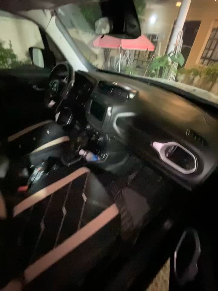 سلام عليكم سياره جيب رانجيد للبيع سياره مكفوله مكينه وكير تخم تاير جديد تشغيل بصمه كامره خلفيه وحساسات مديل 2018 رقم بغداد للاستفسار الاتصال على هذا الرقم ***********

