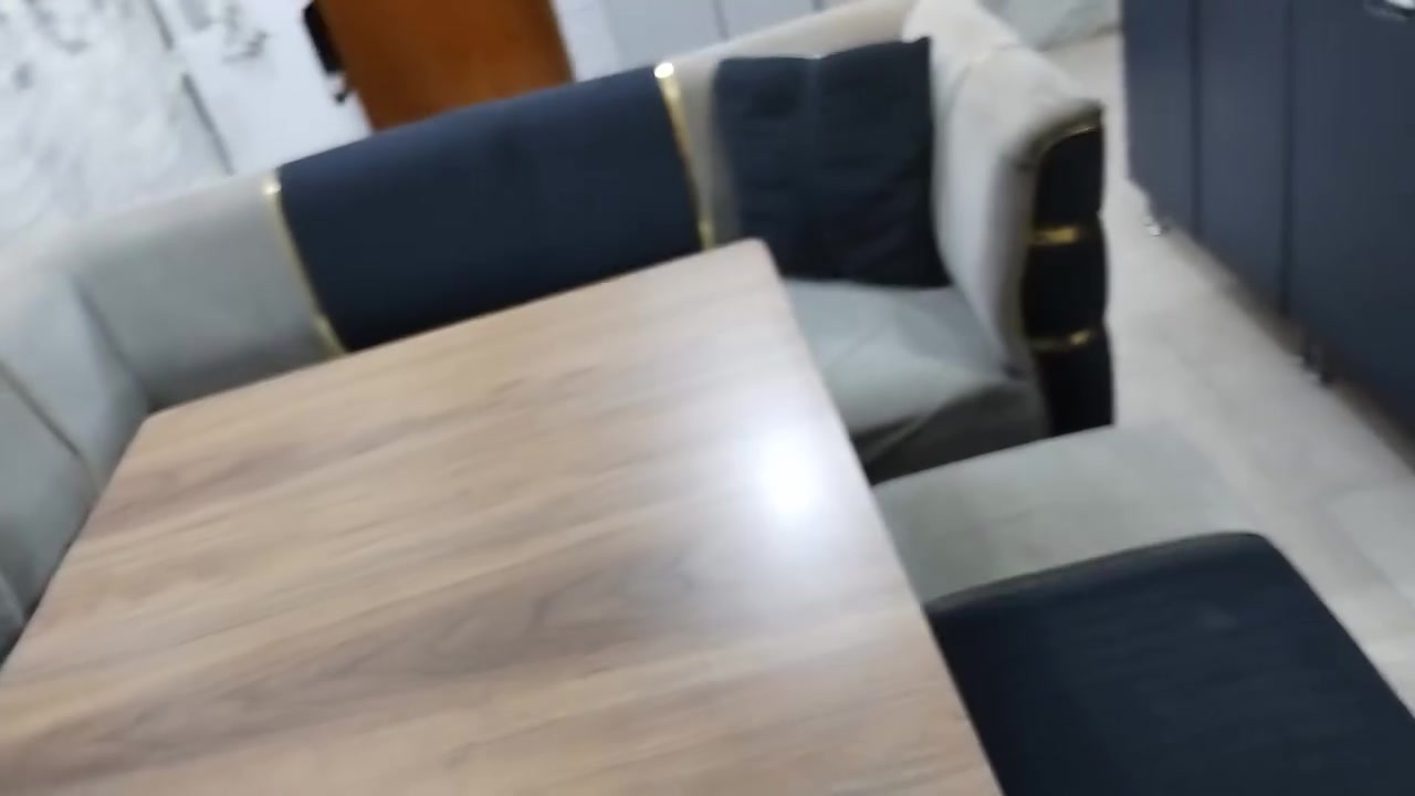 السلام عليكم ديوان مطبخ وياميز تركي للبيع اريده ب ٣٠٠ وبي مجال ***********
