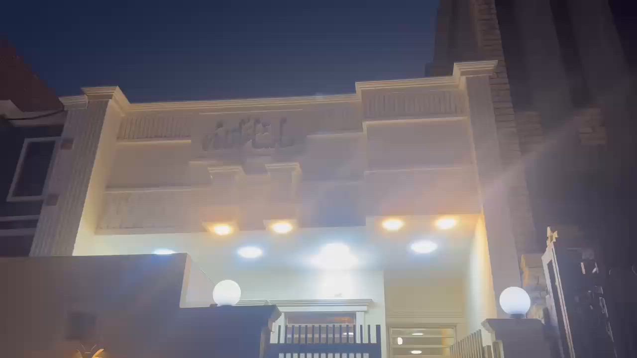 دار للــبــيــع المساحة 100م طابق واحد بناء حديث جاهز للسكن في نهاوند قرب دائرة البطاقة الوطنية للإستفسار الاتصال على 
***********
