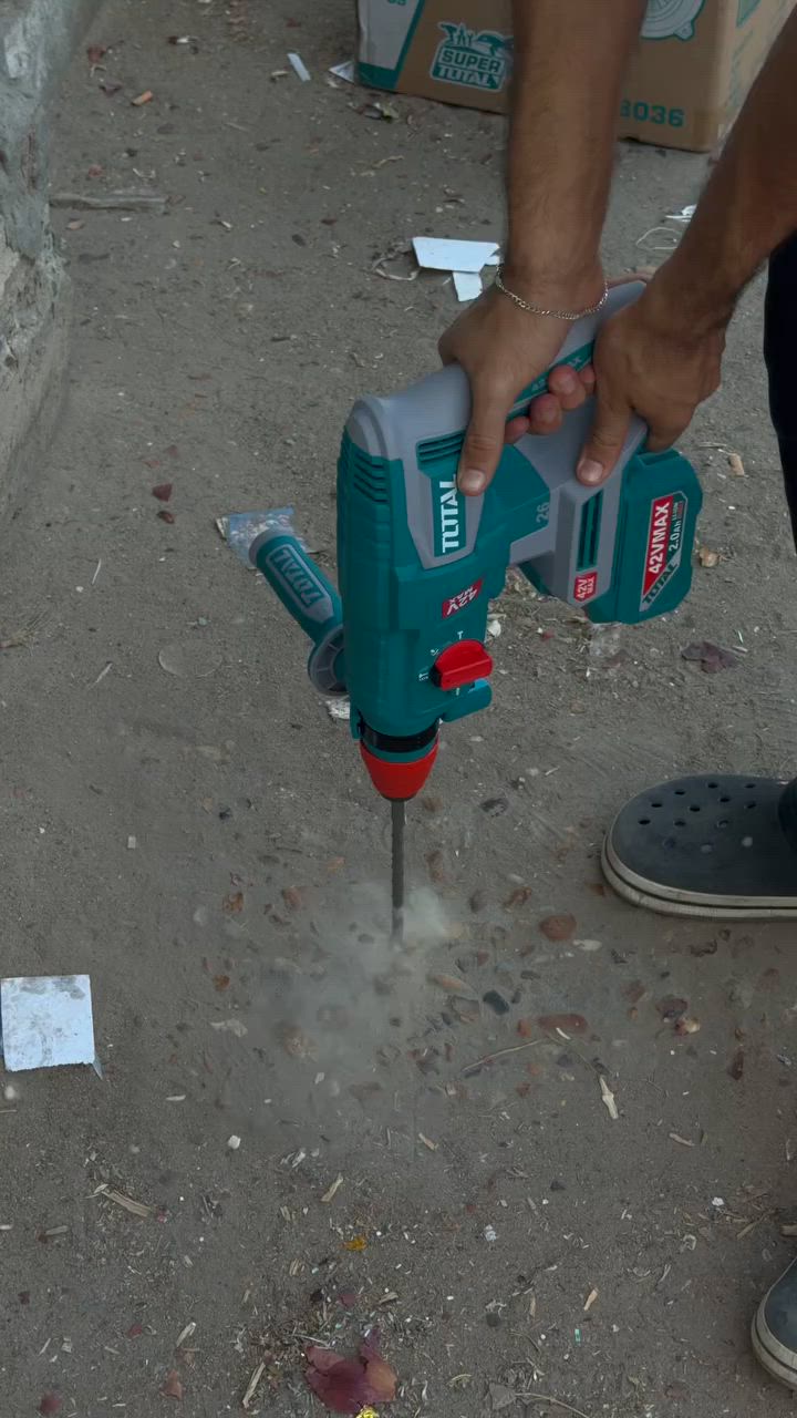 وفرنالك في شركه بدوي هيلتي تخريم و تكسير بالبطاريه من ماركه توتال 🥳🥳💥

والمميز فيه انهارده أنه ببطاريات 42فولت يعني فتره تشغيل اطول😎🔥🔥 

Model⤵️
✨TRHLI422682✨

عدد 2 بطارية ✅
شاحن ✅
عدد 6 بنط تخريم بأطوال مختلفة (مقاسات 6/8/10/12/14/16 مم).✅
عدد 2 أجنة ✅

وبسعر مميز جداً 🔥🔥

للتواصل 01028090122📱
للتواصل واتساب https://wa.me/201028090122
📍 العنوان المنصوره الحسينيه أمام سور المحطه بجوار الكنيسه 
متاح شحن لجميع المحافظات 🚛

#Total
#TOTAL
#توتال
#Tools
#عدد
#بدوي


**إذا كنت صاحب هذا الإعلان وتريد حذفه لأي سبب، رجاءا أرسل رسالة إلى الدعم الفني**