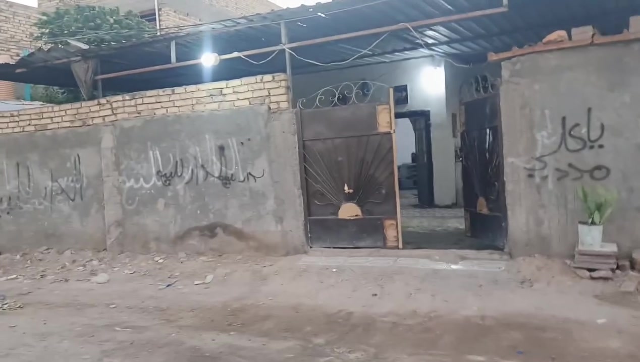يا الله عرض مميز 
سلام عليكم بسعر مناسب 
بيت 300متر طابو زراعي سند 25 تحويل مباشر 
خدمات كامله 
الوجها 15 والنزل 20
يحتوي على 3 غرف نوم 
مطبخ وستقبال وحمامات داخليه وخارجية وكراج مال سياره وحديقة كلش مرتبه جبيره 
التفاصيل أكثر بالفيديو 
العنوان حله تقطع العلويه شريفه بنت الحسن عليه السلام 
خلف معمل الدبس موقع مرتب 

السعر والتفاصيل أكثر خاص او الاتصال على الارقام او المراجعه مكتب الرحمن حله شارع 100 
#ملاحظة# لمن يرغب في
 عرض عقار او ارضه طابو صرف او طابو زراعي عليه مراسلتنا او الإتصال
***********
***********
