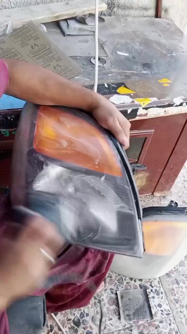 بوليش الفولايت💥🚘 

جلي الماصدات الامامية بتقنية النانو سيراميك💯
♦️ إزالة طبقة النانو القديمة 
♦️إزالة طبقة الحماية💯
♦️ ازالة الخدوش و طبقة الصفار من الجامة🚙.   🥇# العنوان قضاء الطارمية حي الفارس شارع السكلات مقابل معرض القمة للسيارات رقم الهاتف ***********
***********
