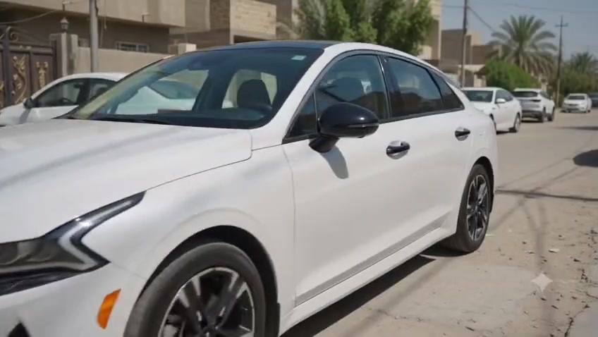 السلام عليكم 
كي فايف 2022 Gt line ابيض 
السياره نظيفه دواخل وكشر جانت بيها ملاحظات وسويتهن كلهن كير محرك نظيفات 
مواصفات معروفه تحديد مسار تشغيل عن بعد ثلاث انظمه قياده تحكمات ستيرن داخل جلد احمر ستيرن D تخم تايرات جديد مصارله شهر 
السياره رقم اربيل وكاله او تحويل ، صور الحادث مرفقه 
بغداد / حي العامل 
‎‏***********
