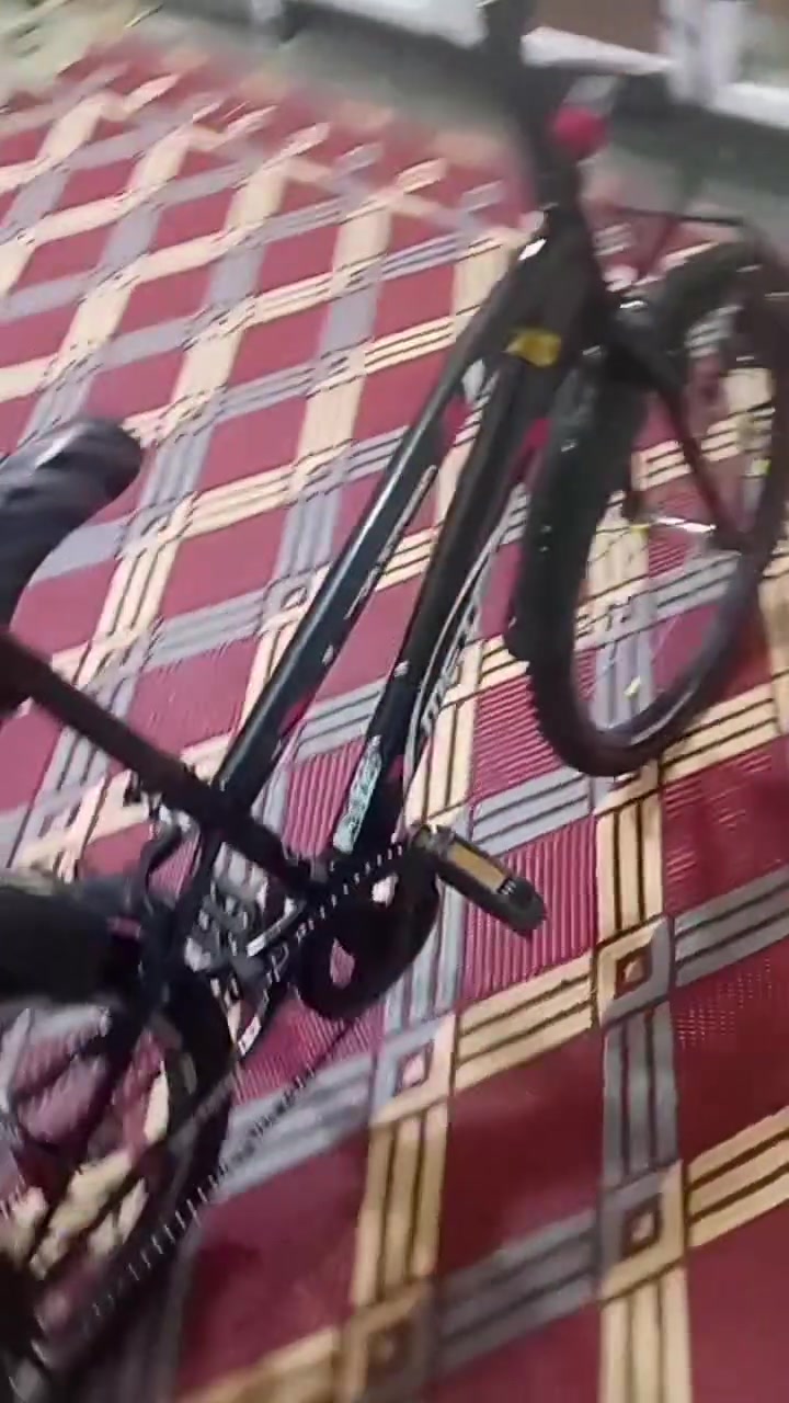 ***********
