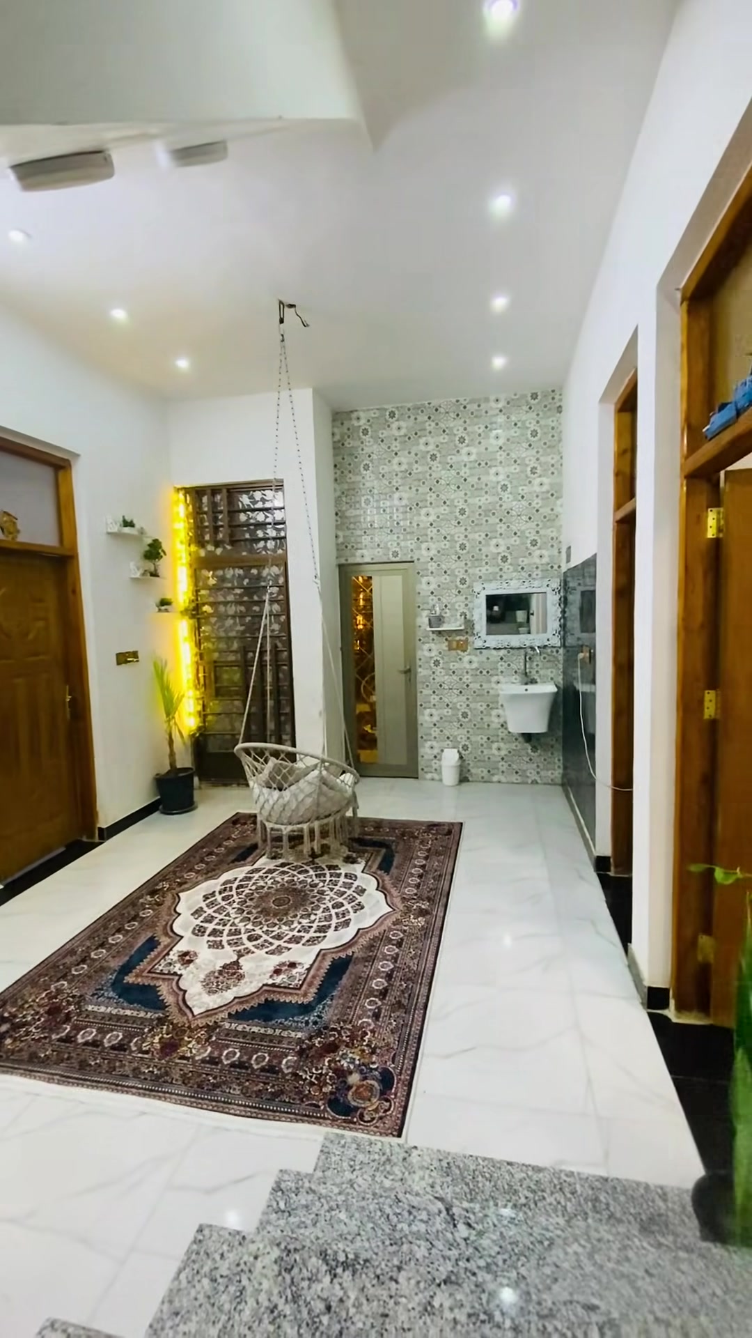 السلام عليكم

للبيع بيت مساحة ١٦٠بناء جديد رفت  صار الة سنة من مبني

العنوان:فلكة سلمان حي الفاروق خلف جامع الانوار المحمدية 

@إشارة

السعر ٨٠وبي مجال 

***********

***********
