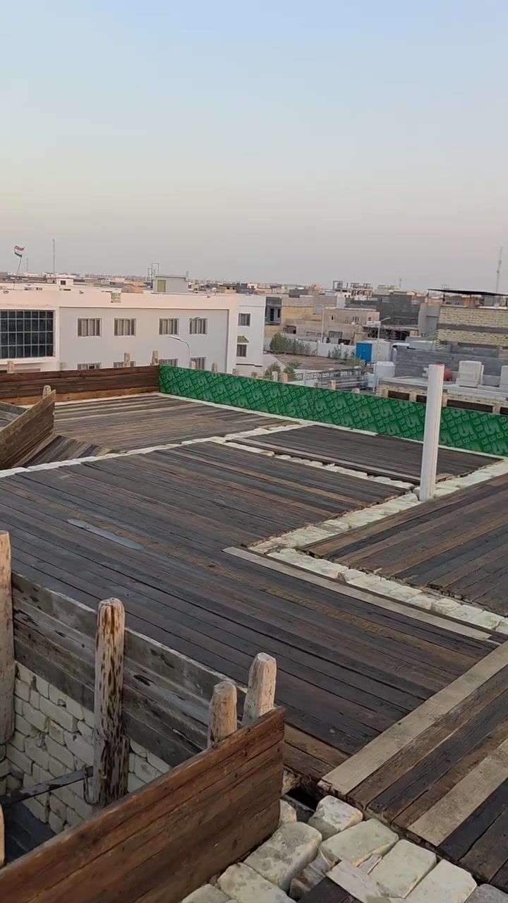 تم والحمد لله اكمال مرحلة النجار في موقع المدينه الرياضية حي الحرار عنوان الشركة البصره الجبيله قرب مول تايم سكوير للتواصل ***********
