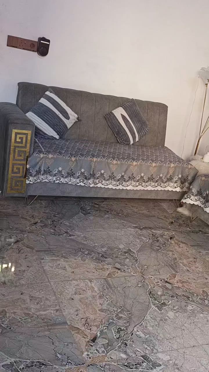 ديوان البيع ٨ امتار كلش نضيف ما بي اي عيب مع البرده مع الكوشات ١٠ مفرش ٢٧٥ ابيعو واحد لي يريدو كلش نضيف سفنج دبل


**إذا كنت صاحب هذا الإعلان وتريد حذفه لأي سبب، رجاءا أرسل رسالة إلى الدعم الفني**