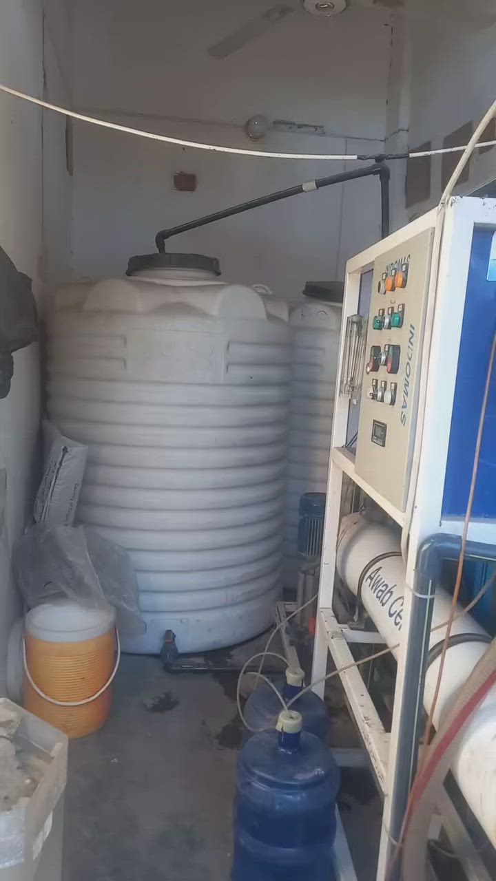 السلام عليكم منضومه ماء ارو للبيع نضافه درجه اولى العنوان بهرز مقابيل كراج حجي سبع الستفسار الرقم ***********
