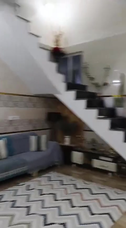 سلام عليكم بيت للبيع الامين الثانيه قرب شبكة الكهرباء 100متر زراعي طابيقين وبيتونه جبيرة للتواصل ***********موجود واتساب فقط هنا نرد
