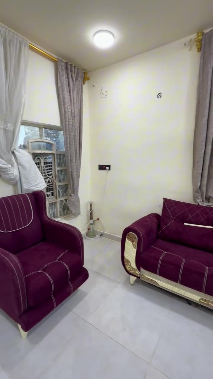 بيت للبيع مساحة 100الوجه5النزال20 السعر 65مليون بي مجال العنوان شارع الطيار بصف السايدين ***********
