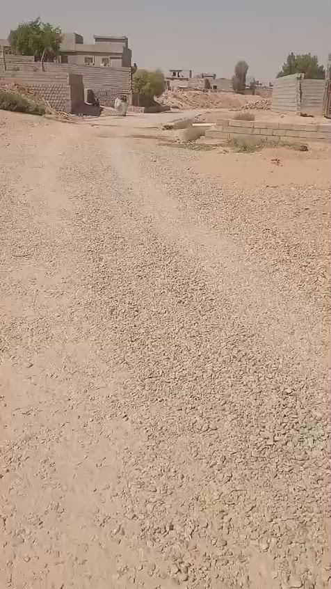سلام عليكم عندي قطعه للبيع فرع الجملون مساحته 250 متر ركن نصه بتلو نصه كاع بنص خدمات 
السعر 8 مليون بيه شوي مجال 
***********
