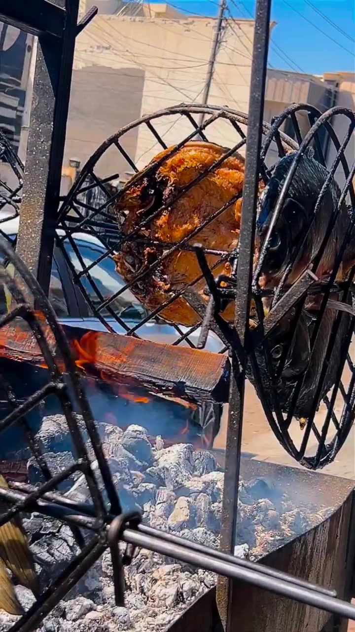 🔥 طعم المسكوف الأصيل… ما يتفوت! 🐟

إذا تريد تتذوق مسكوف عراقي على أصوله، فـ مسكوف الريف هو وجهتك.
سمك طازج يومياً، شوي على الحطب، ونكهة ترجعك لأيام الريف الجميلة. 🌾🔥

📍 زورونا واستمتعوا بألذ مسكوف مع الأهل والأصدقاء.
العنوان الغدير نهاية شارع التوت
📞 للحجز والاستفسار:
***********
