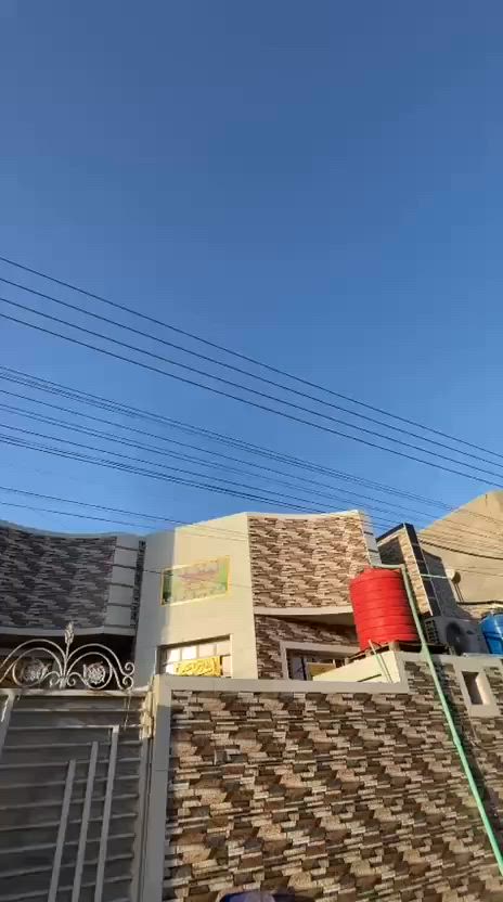 بيت للايجار بالقبله بحي المهندسين قرب ساحة الرمل اجاره ب750 اي استفسار على هذا ***********
