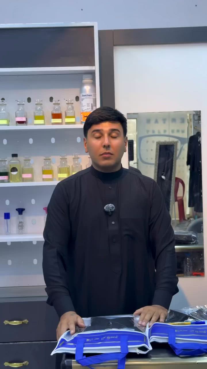 بمناسبة حلول شهر محرم الحرام 
الفرقبي للزي العربي والعطور 
وفر الكم الأسود بكل أنواعه ◻️


**إذا كنت صاحب هذا الإعلان وتريد حذفه لأي سبب، رجاءا أرسل رسالة إلى الدعم الفني**