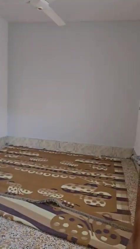 بيت للايجار بالشموخ
المساحه 100 متر
يتكون من غرفه وصاله واستقبال ومطبخ وصحيات
للاستفسار الاتصال على الرقم ***********
