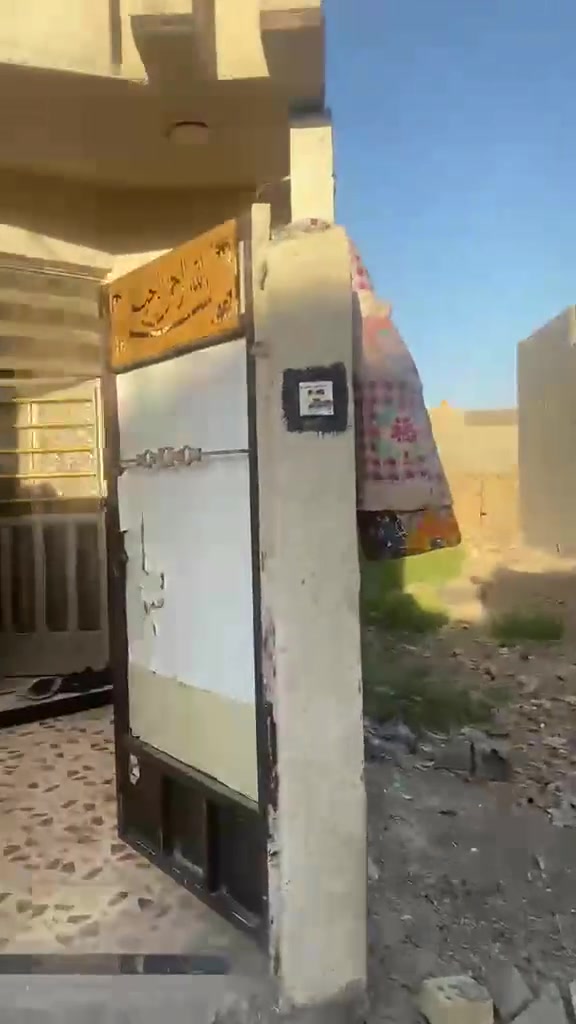 بيت للبيع مساحة ١٠٠ م وجه ٥ نزال ٢٠ قرار ٢٥ محكمة
بناء بلوك كامل الخدمات مي كهرباء تبليط 

سعرة قفل قفل ٣٦ مليون دلالة ٢٥٠ الف فقط

العنوان الكرغولية مقابل بانزين خانة أو نهاية شارع الملح

رقم الهاتف *********** اتصل بي واتساب
