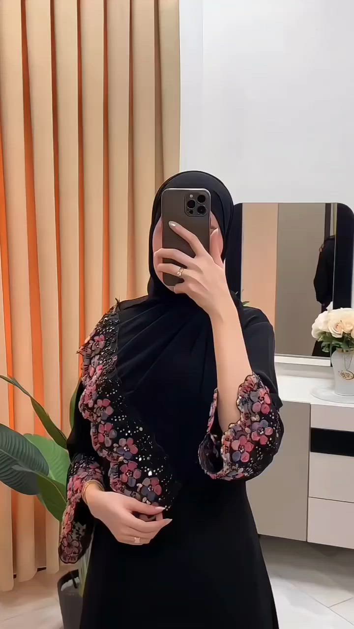 السلام عليكم 

 بنوتات عباية الورد 🌹

للورد ❤

يقلبوشاتي 🌹

سعرهه مناسب 🫣

كاب + شال  خامه انترنت ايطالي كوالتي عالي 🫶🏻🫶🏻

يوجد توصيل جميع المحافظات💖


**إذا كنت صاحب هذا الإعلان وتريد حذفه لأي سبب، رجاءا أرسل رسالة إلى الدعم الفني**