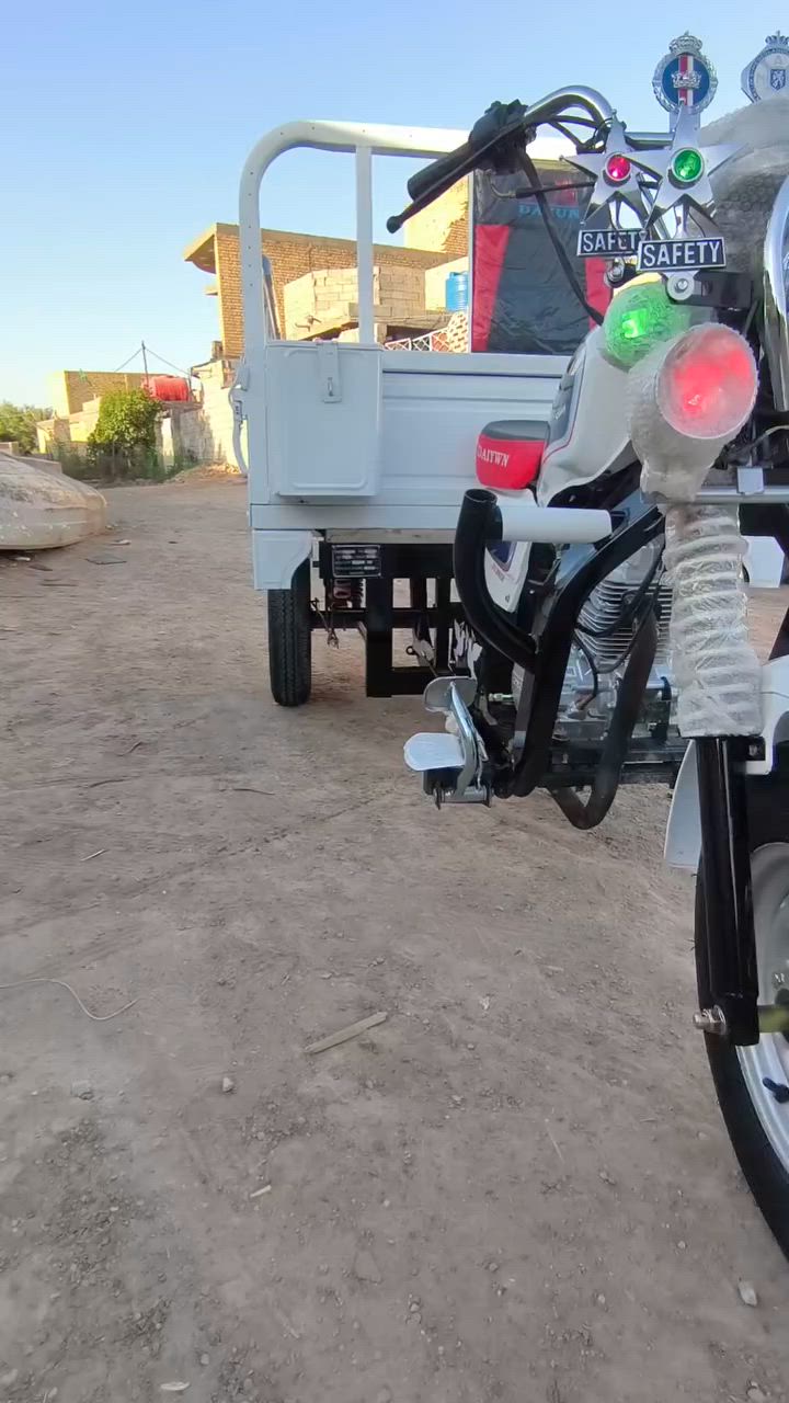 السلام عليكم ستوته رقم وسنويه مداور ثاني يوم موديل 2018 تعمير كله جديد المحرك بعده ماامبدل دهنه والغراض كله جديد شرط حتهه من البراغي  اقره المنشور وخابرني مو تكلي شبيه مابيهه كدامك احله من الفيديو وهاذه رقمي *********** ..
