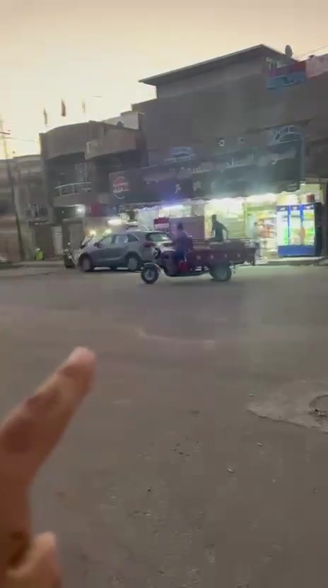 السلام عليكم بيت للبيع مساحه 100 مربع للبيع
10*10
السند:٢٥ 
العنوان:كما هو موضح بل فيديو 
امانه الله كلشي جديد  تأسيس منظومه ماء و مجاري صحيه جديده و منظومه كهرباء هم جديد و الكاعيه بورسلين كلها جديده
السعر:٢٢٠ مليون و قابل للتفاوض
للاستفسار اكثر الاتصال على الرقم
***********
