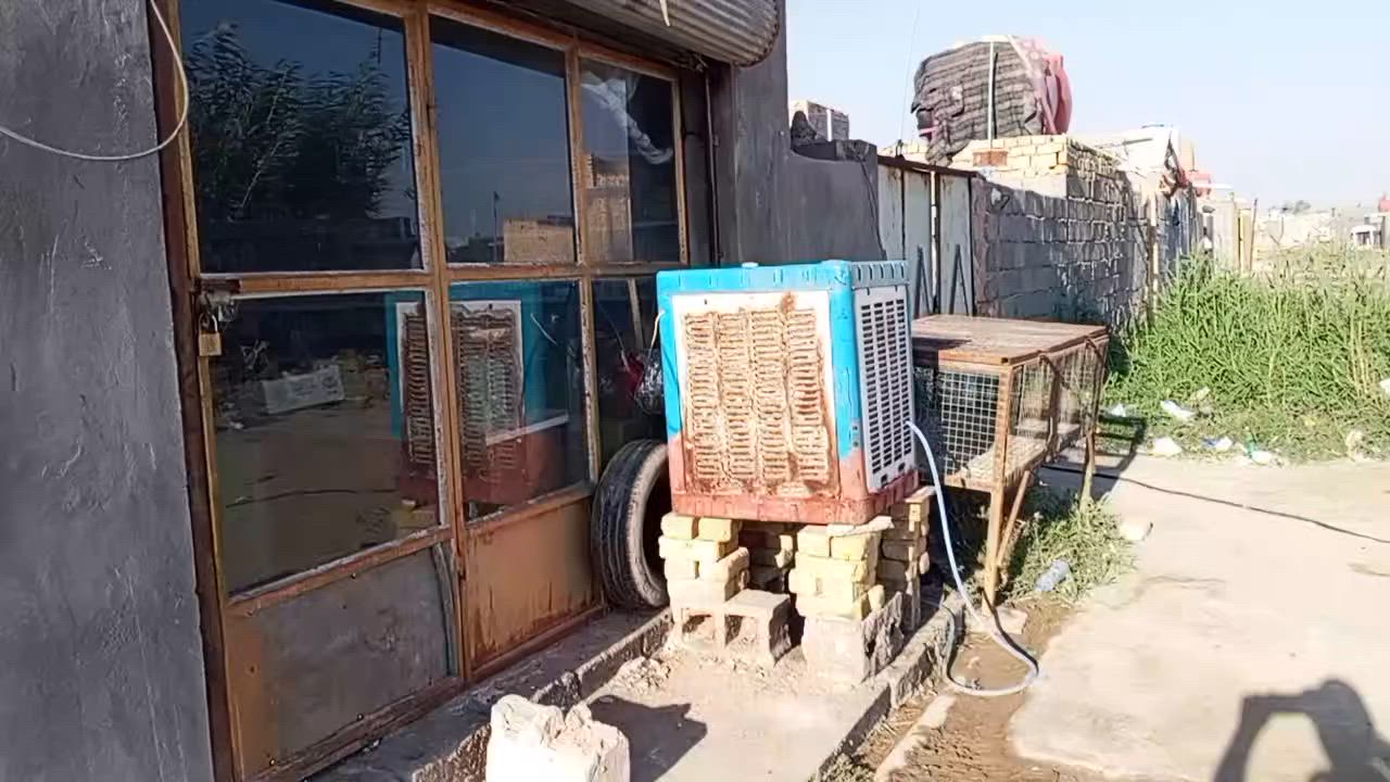 يالله  بيت زراعي  للبيع
المساحة 280 بي 3غرف  
وستقبال ومطبخ 
صحيات داخل وخارج 
مع محل  
البناء  بلوك  
منطقه  شبيب 
 خلف حسينيه الامير علي 
سعره 26وبي مجال قليل  
الاتصال على الرقم 
***********
