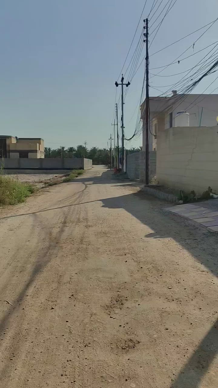 قطعه 100 متر وجه 7.50 طابو سند 25 اقرار محكمة مباشر من صاحب السند موقع مميز جدا كافة الخدمات متوفرة موقع شارع الحسينيه السايدين وتنزل منطقة الشاهر قريب جدا للشارع سعر 17 مع المجال للمشتري 
‏‪***********‬‏
‏‪***********‬
